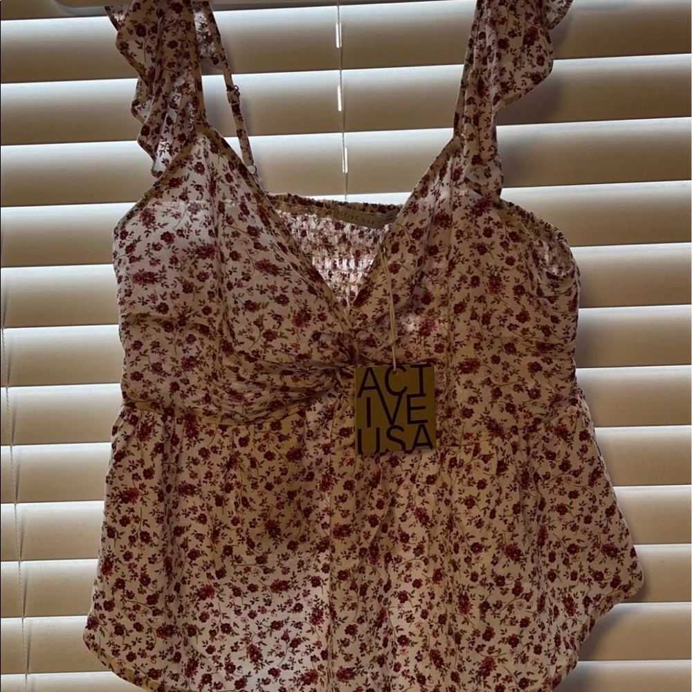 NWT floral ruffle peplum top
